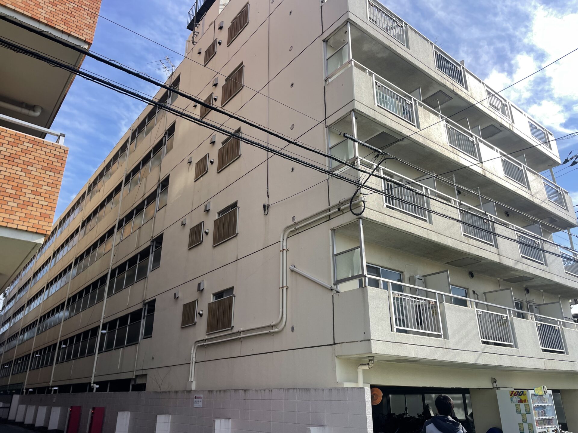 埼玉県川越市　マンション　外壁屋根塗装工事　途中経過です。施工前