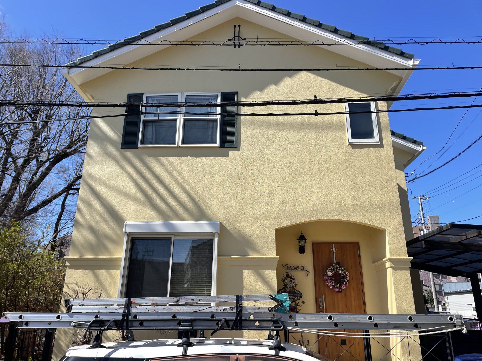 ふじみ野市で外壁、屋根を3回塗り＋トップコートで明るい雰囲気なお家になりました！