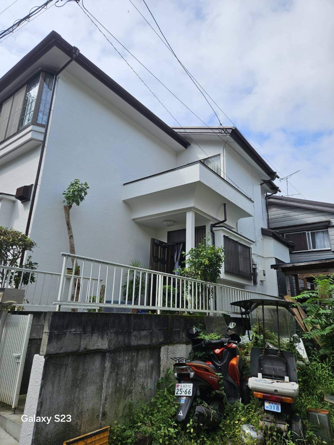 埼玉県飯能市で雨漏りしていたベランダをウレタン塗膜防水通気緩衝工法で防水をして外壁は日本ペイントのパーフェクトトップで塗り替えました。施工後