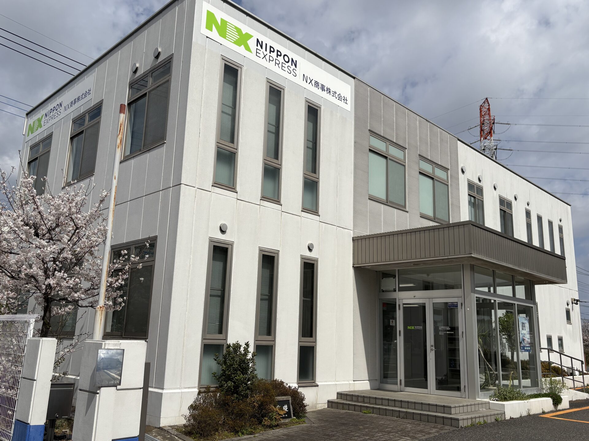 埼玉県伊奈町　NX商事商事　外壁屋根塗装工事の途中経過です。施工前