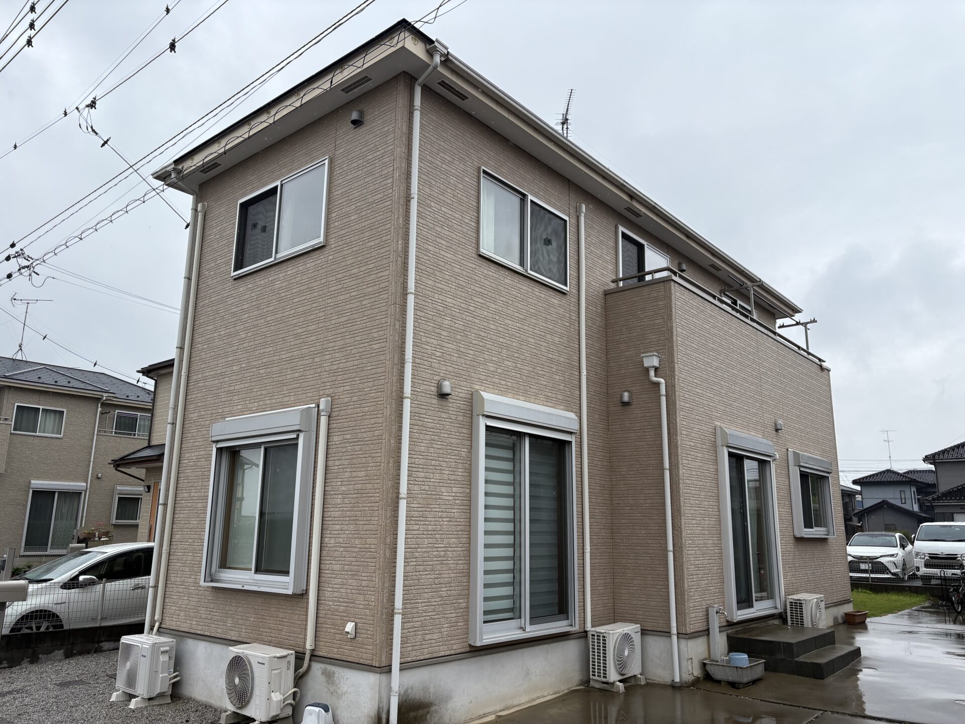 埼玉県川越市　S様邸　外壁屋根塗装・雨樋交換工事の途中経過です。施工前