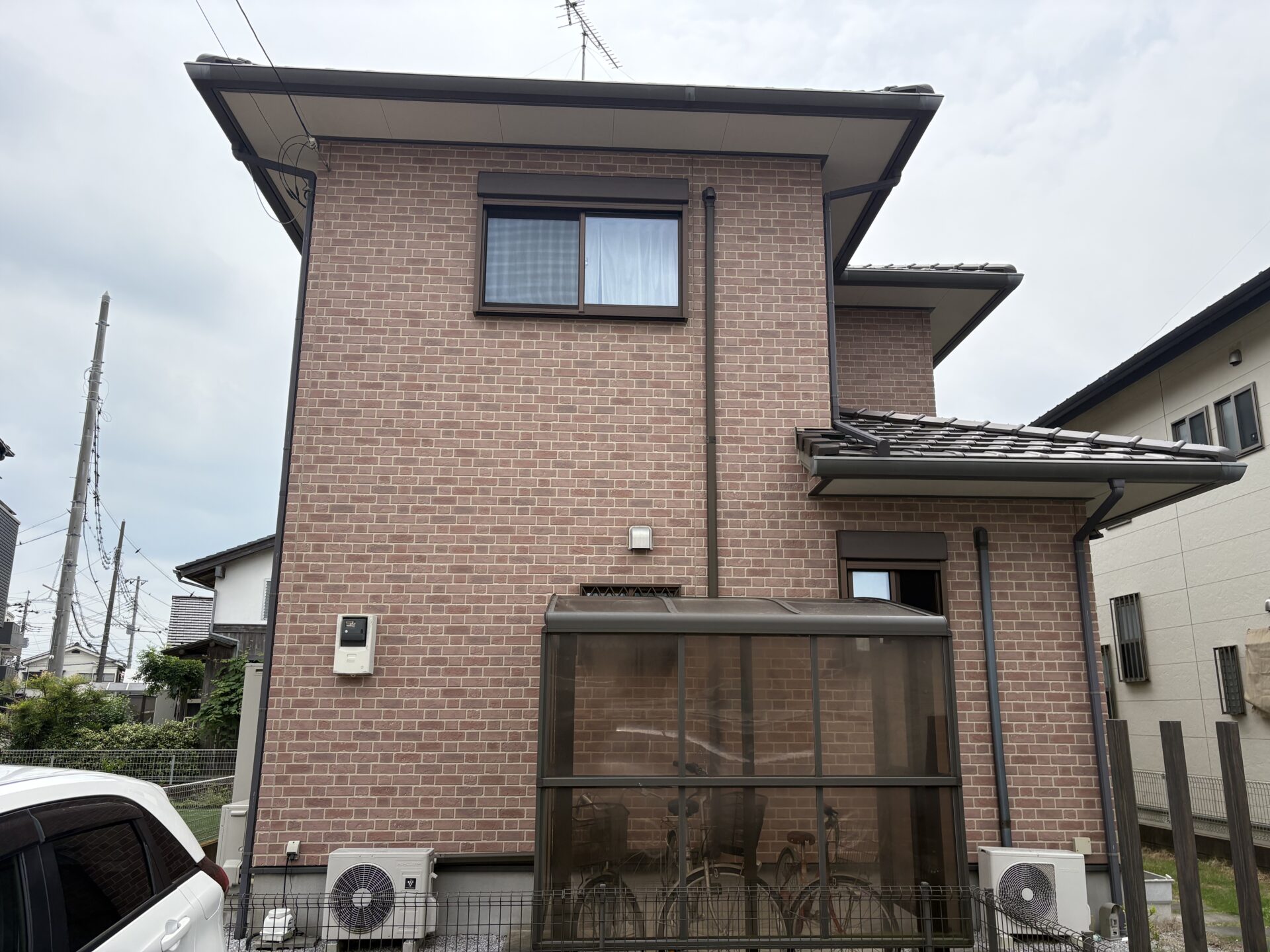埼玉県川越市　M様邸　外壁塗装とコーキング打ち替えの途中経過です。施工前