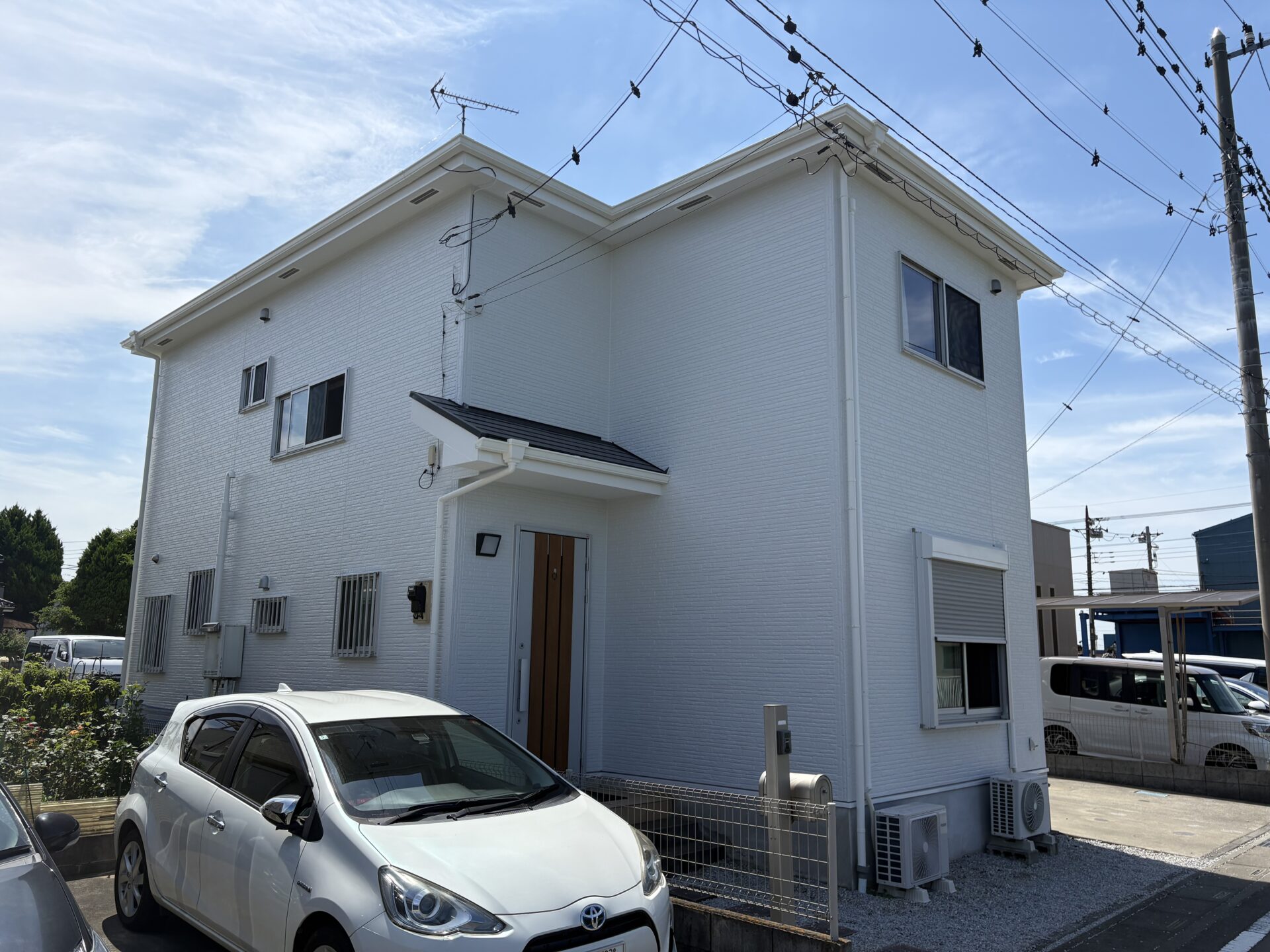 埼玉県川越市のS様邸で外壁と屋根をラジカル制御型塗料で塗装して、コーキング打ち替えと雨樋交換を火災保険を利用して行いました!施工後