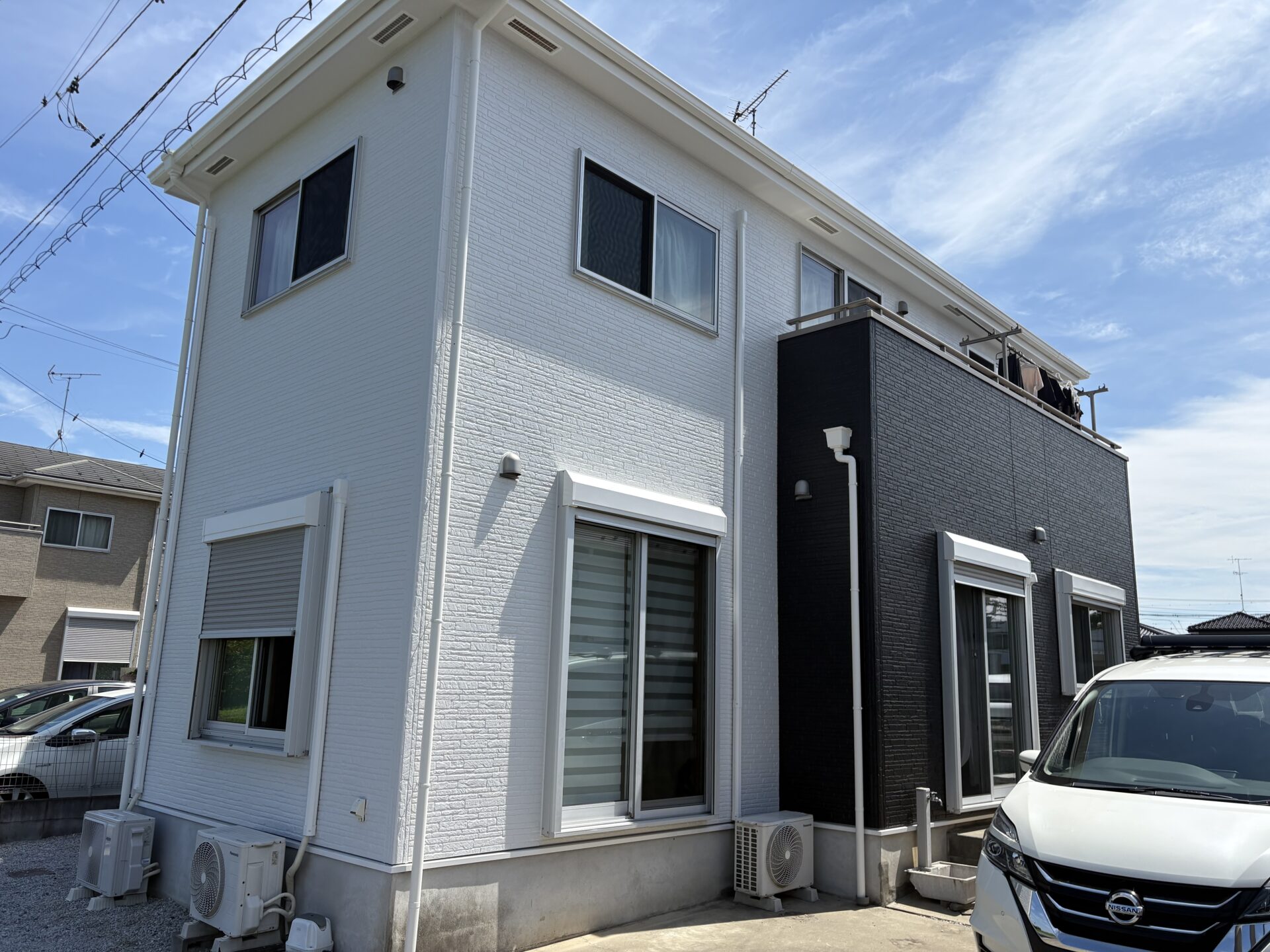 埼玉県川越市のS様邸で外壁と屋根をラジカル制御型塗料で塗装して、コーキング打ち替えと雨樋交換を火災保険を利用して行いました！