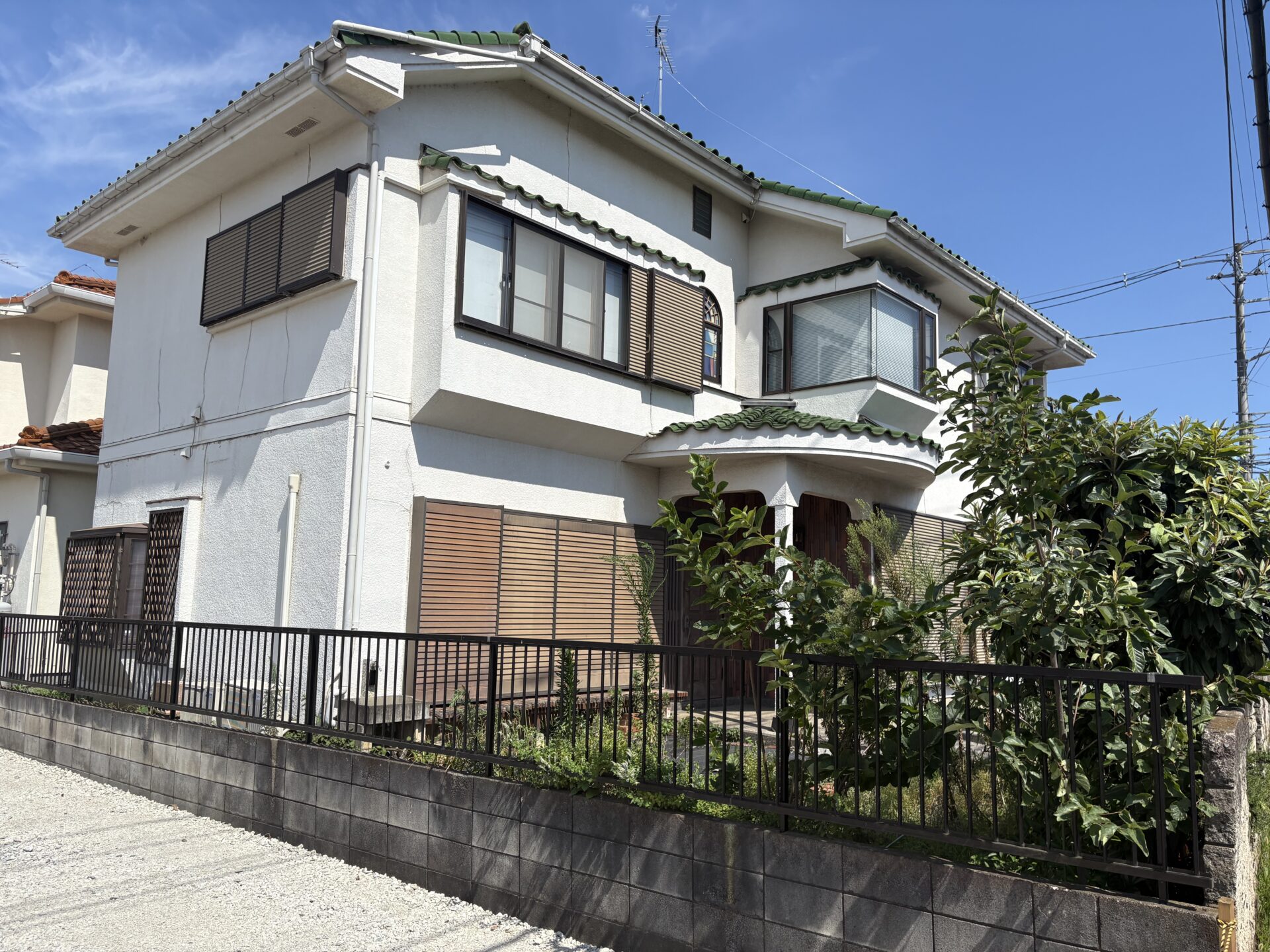 埼玉県川越市　外壁塗装と屋根漆喰工事の途中経過です。施工前