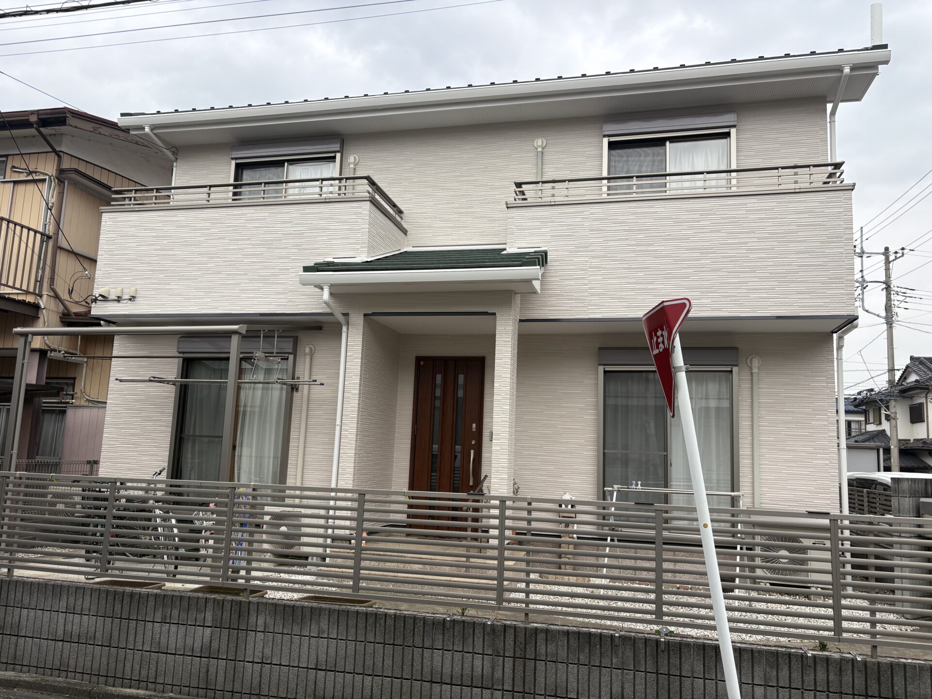 埼玉県川越市のH様邸で外壁を高耐侯の無機ハイブリット塗料で塗装しました!施工後