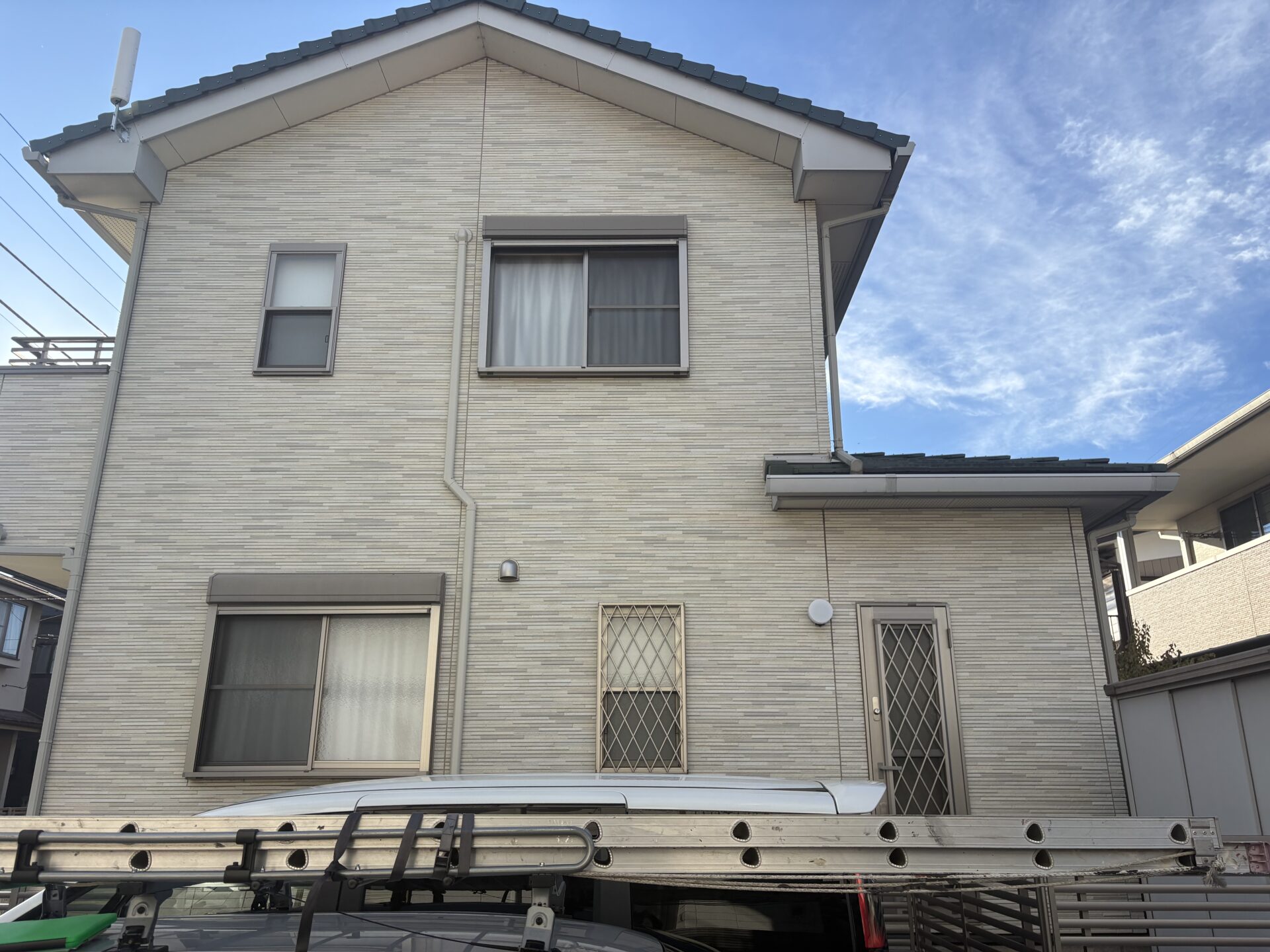 埼玉県川越市　H様邸　外壁塗装工事の途中経過です。施工前