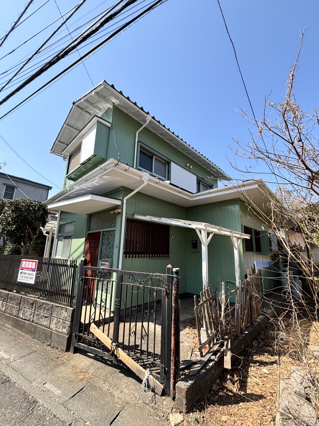 埼玉県狭山市　貸家　外壁塗装・内装リフォーム工事の途中経過です。施工後