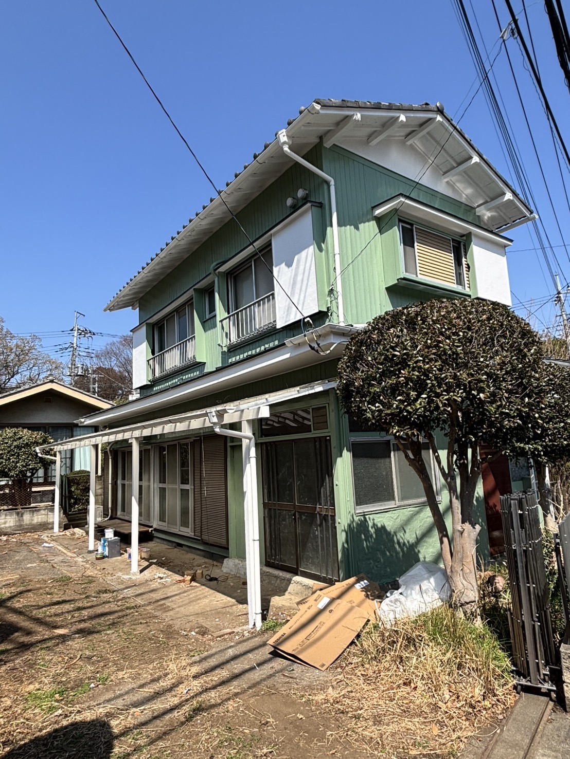 埼玉県狭山市　貸家　外壁塗装・内装リフォーム工事の途中経過です。