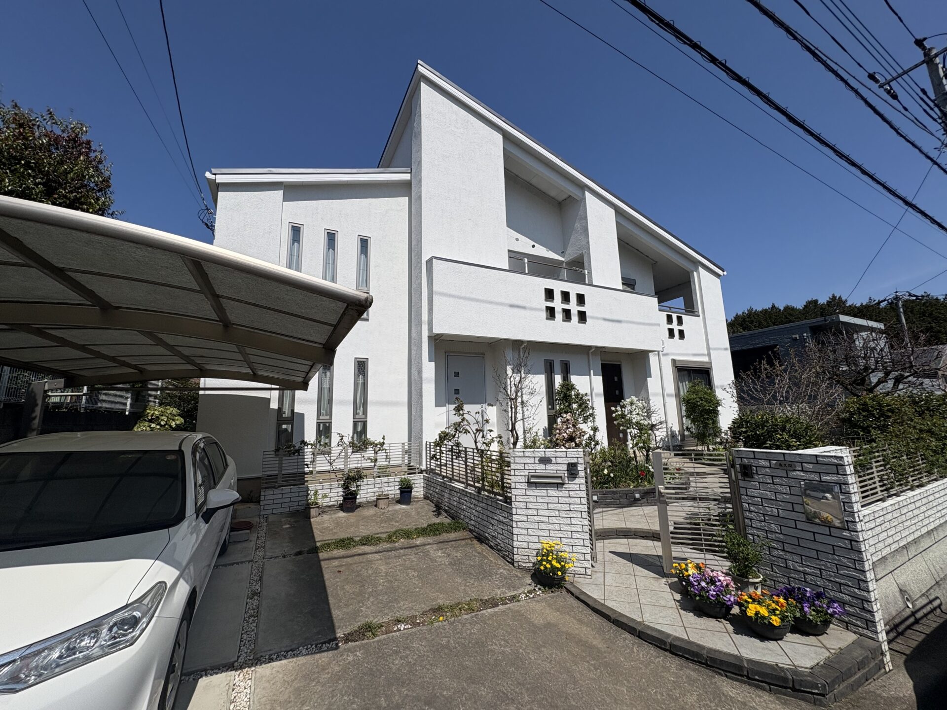 埼玉県日高市で外壁をジョリパットフレッシュインフィニティで塗装して屋根のカバー工法とバルコニー防水も行いました！施工後