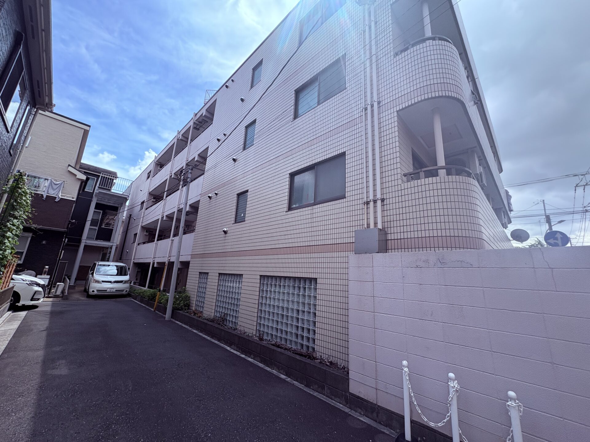 埼玉県戸田市　マンション大規模改修工事の途中経過です。施工前